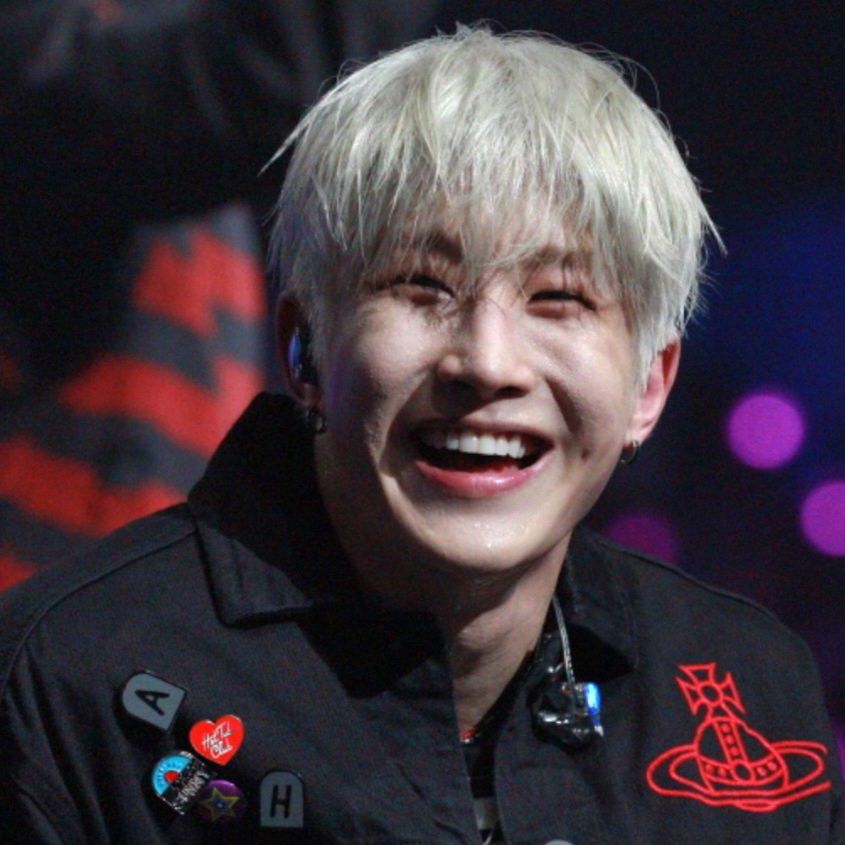 Latest photo of Jinjin (ASTRO)