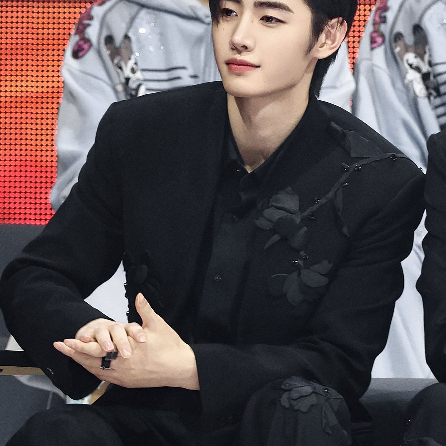 성훈 (ENHYPEN) 최근 활동샷