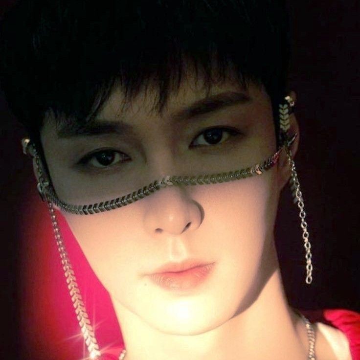Latest photo of Lay (EXO)