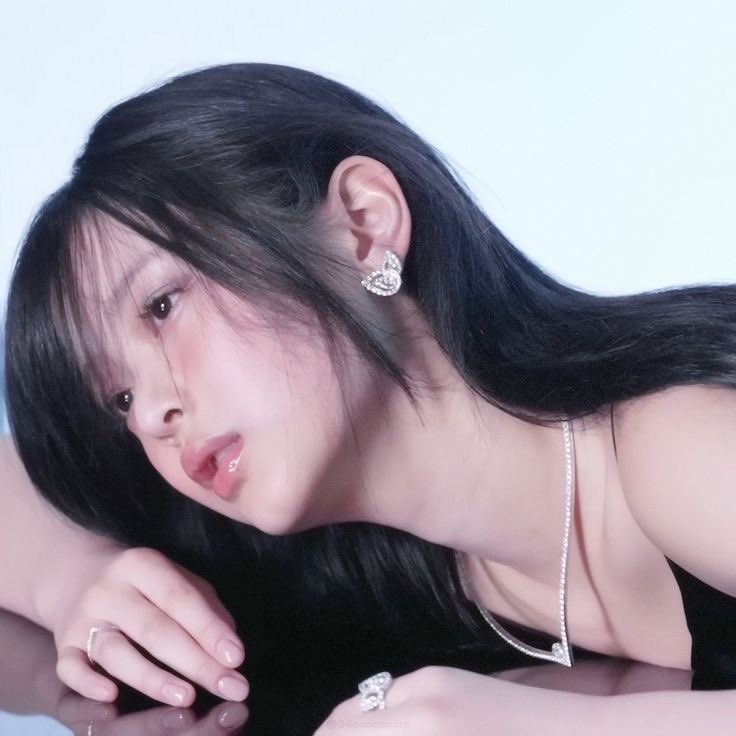 Behind-the-scenes cut of NewJeans