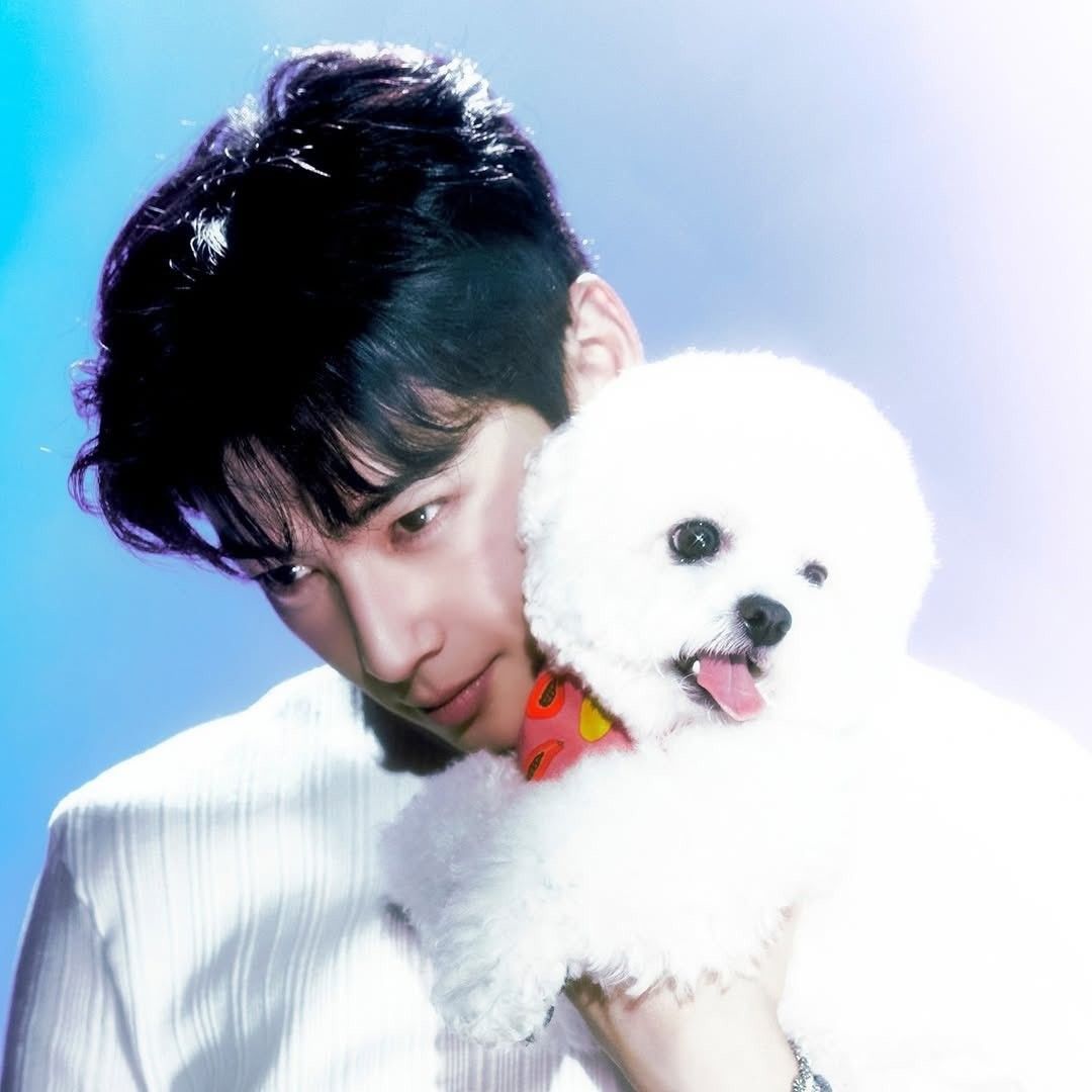 Latest photo of Eunwoo (ASTRO)