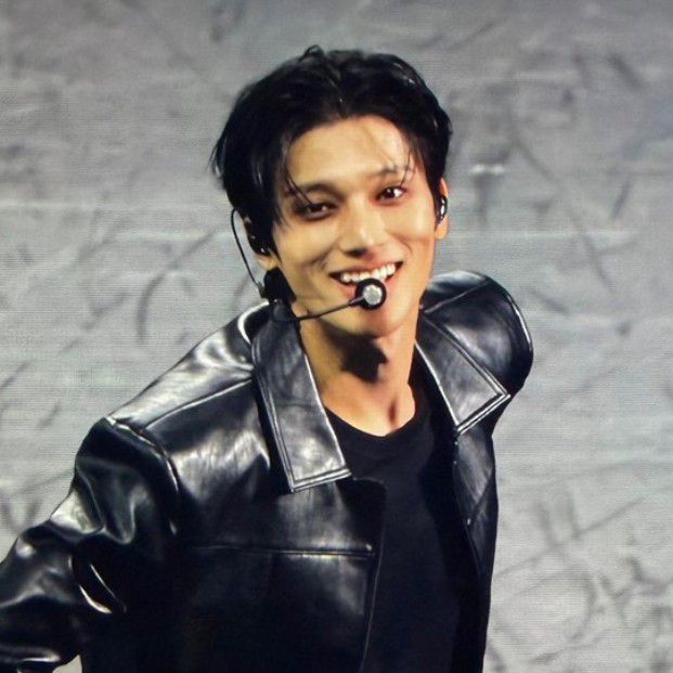 ジョン・ウヨン (ATEEZ)の舞台裏ショット