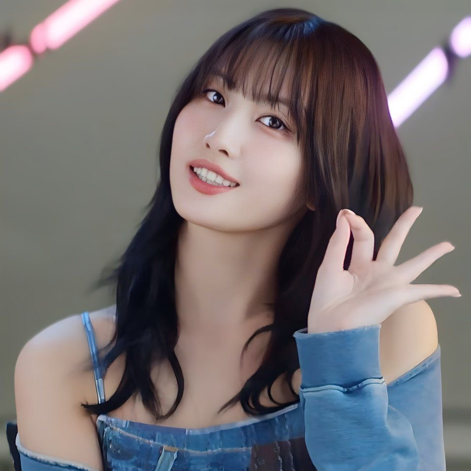 모모 (TWICE)의 비하인드 컷