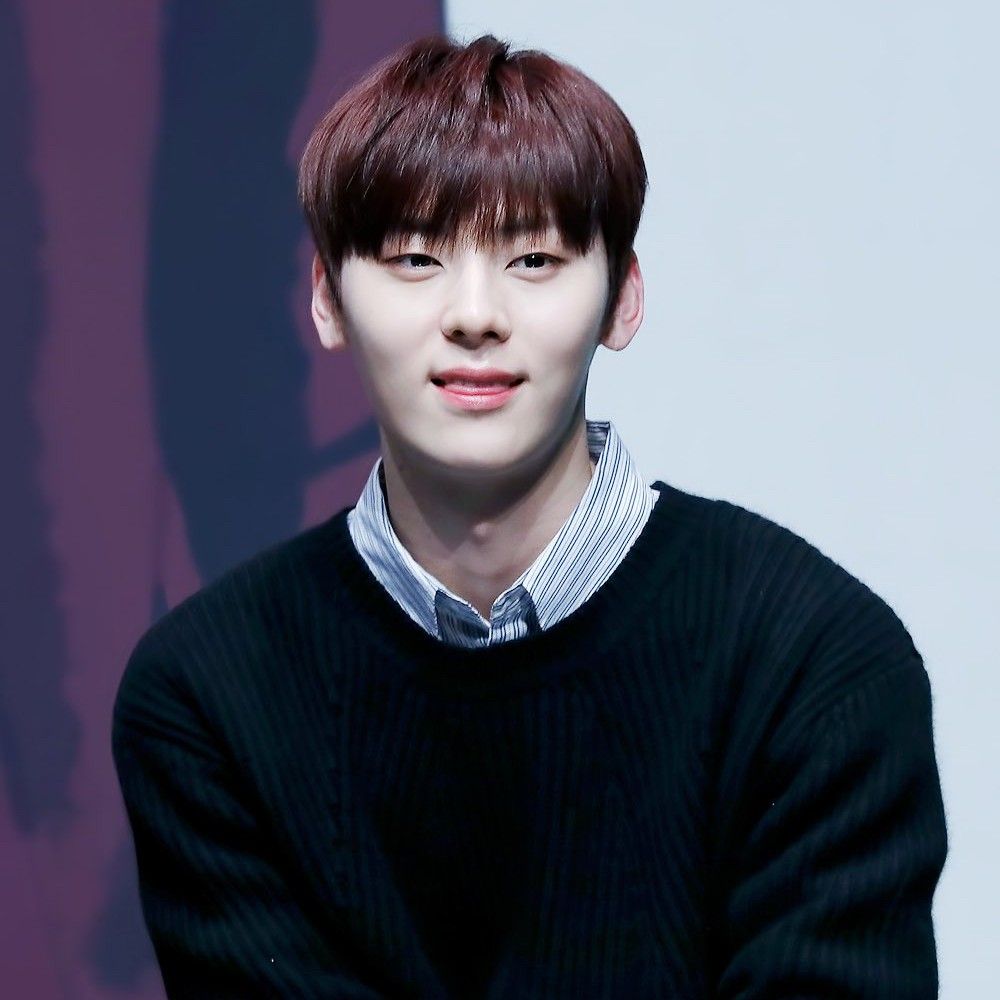 Recent activity shot of Hwang Minhyun
