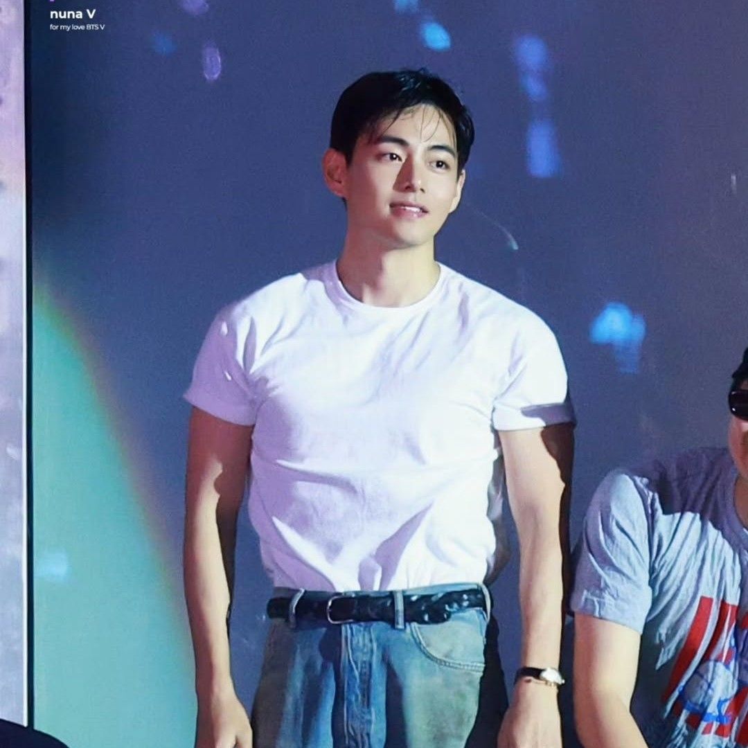 A moment captured by V (BTS)'s fan