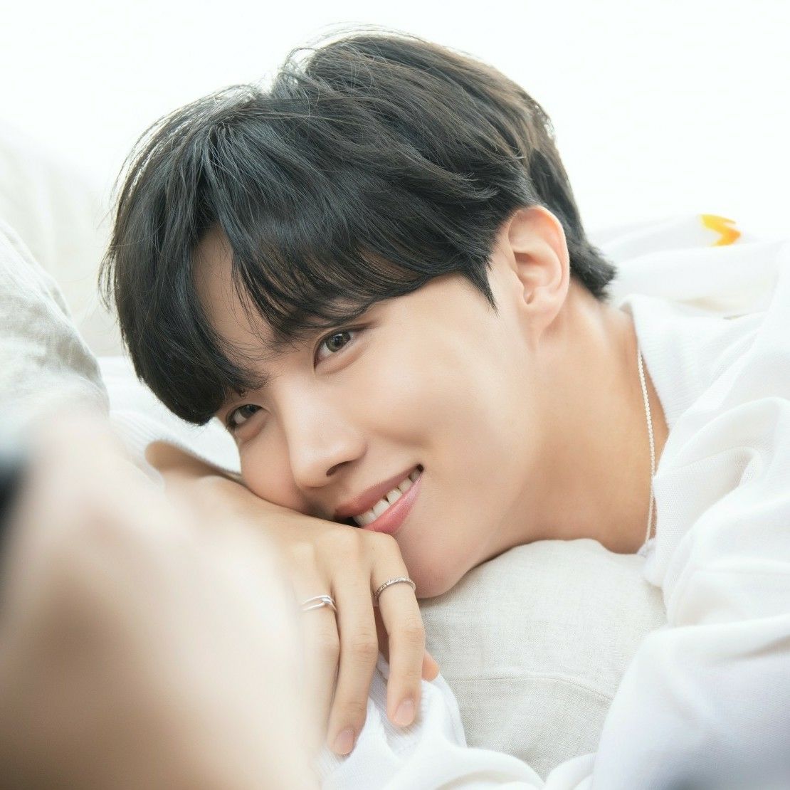 제이홉 (방탄소년단)의 최신 사진