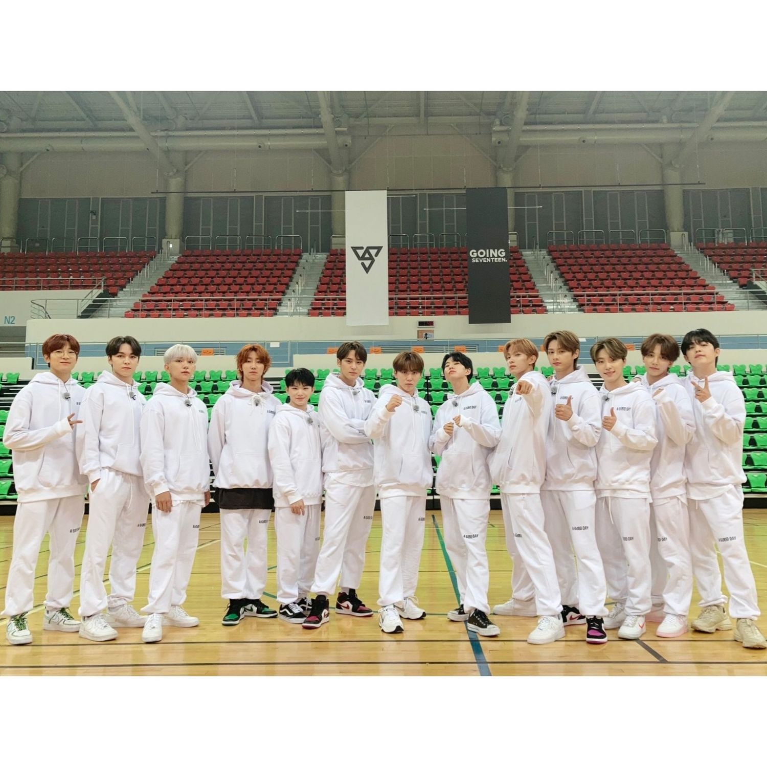 Behind-the-scenes cut of SEVENTEEN