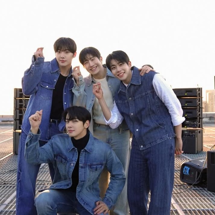 A moment captured by ASTRO's fan