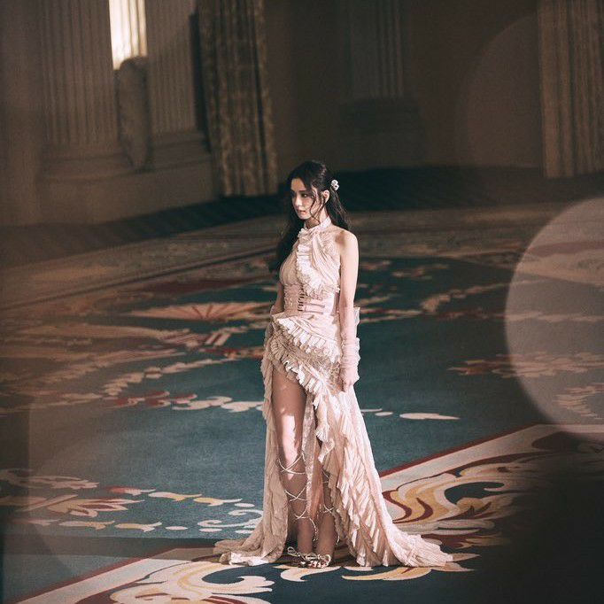 Foto aktivitas terbaru Jisoo (BLACKPINK)