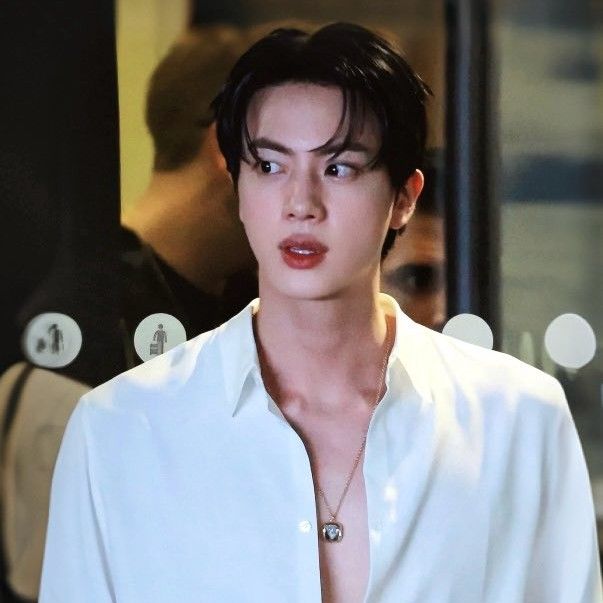 Potret di balik layar Jin (BTS)