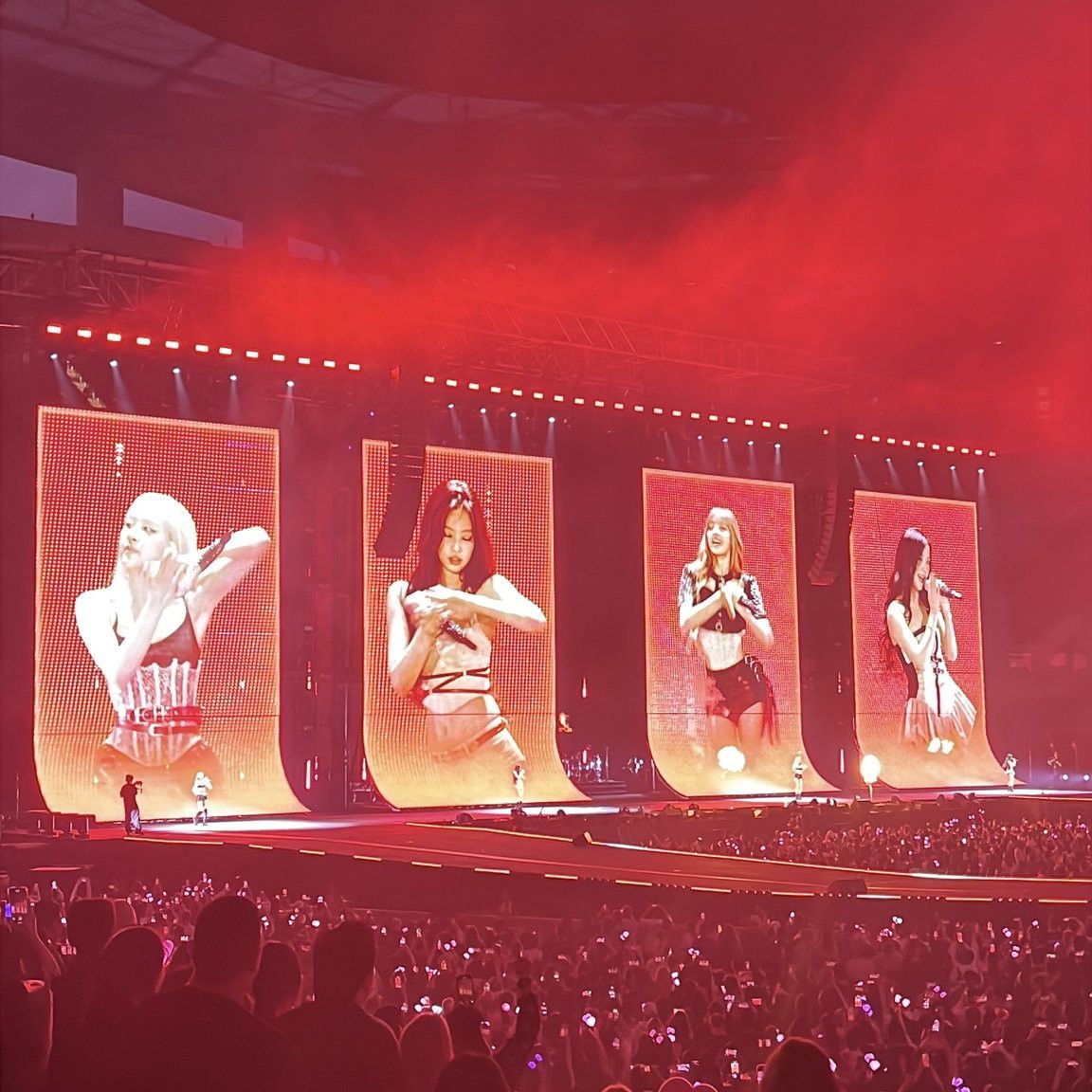 Recent activity shot of ROSÉ (BLACKPINK)