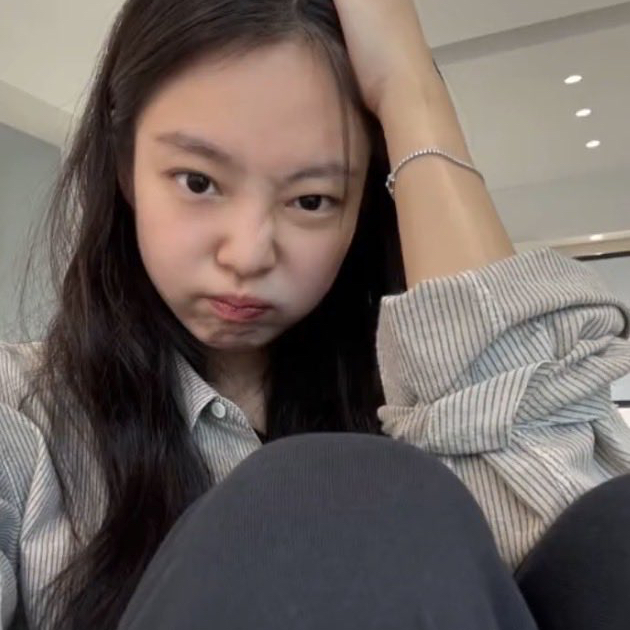 제니 (BLACKPINK) 최근 활동샷