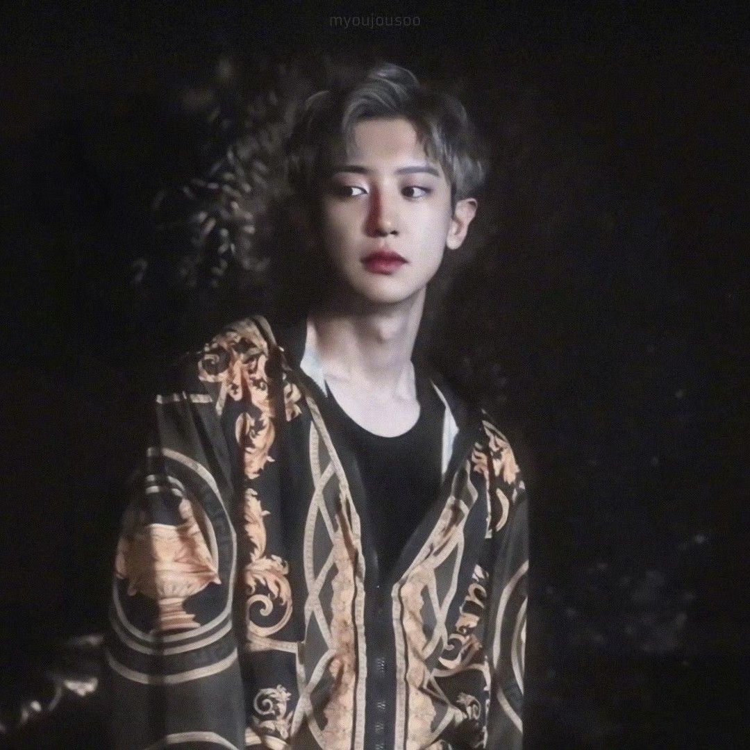Recent activity shot of Chanyeol (EXO)