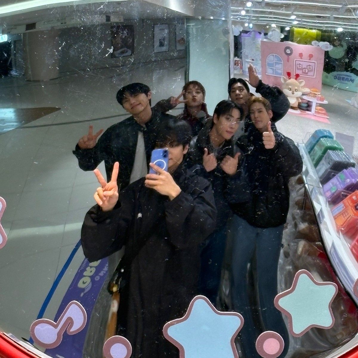 Behind-the-scenes cut of ONF