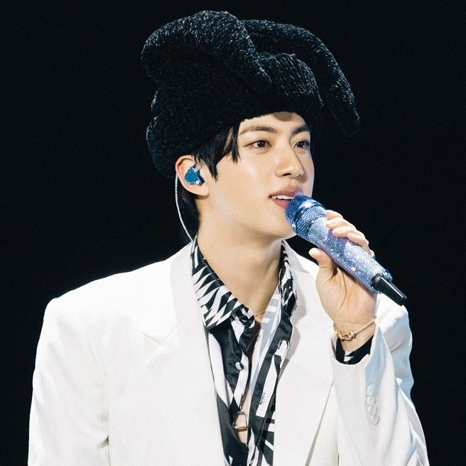 Foto terbaru Jin (BTS)