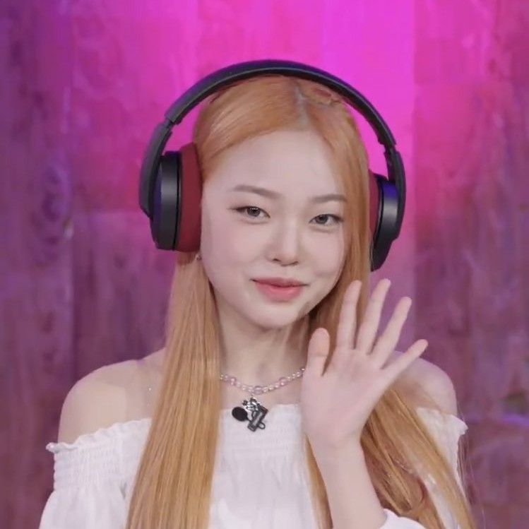 Behind-the-scenes cut of Park Boeun (CLASS:y)