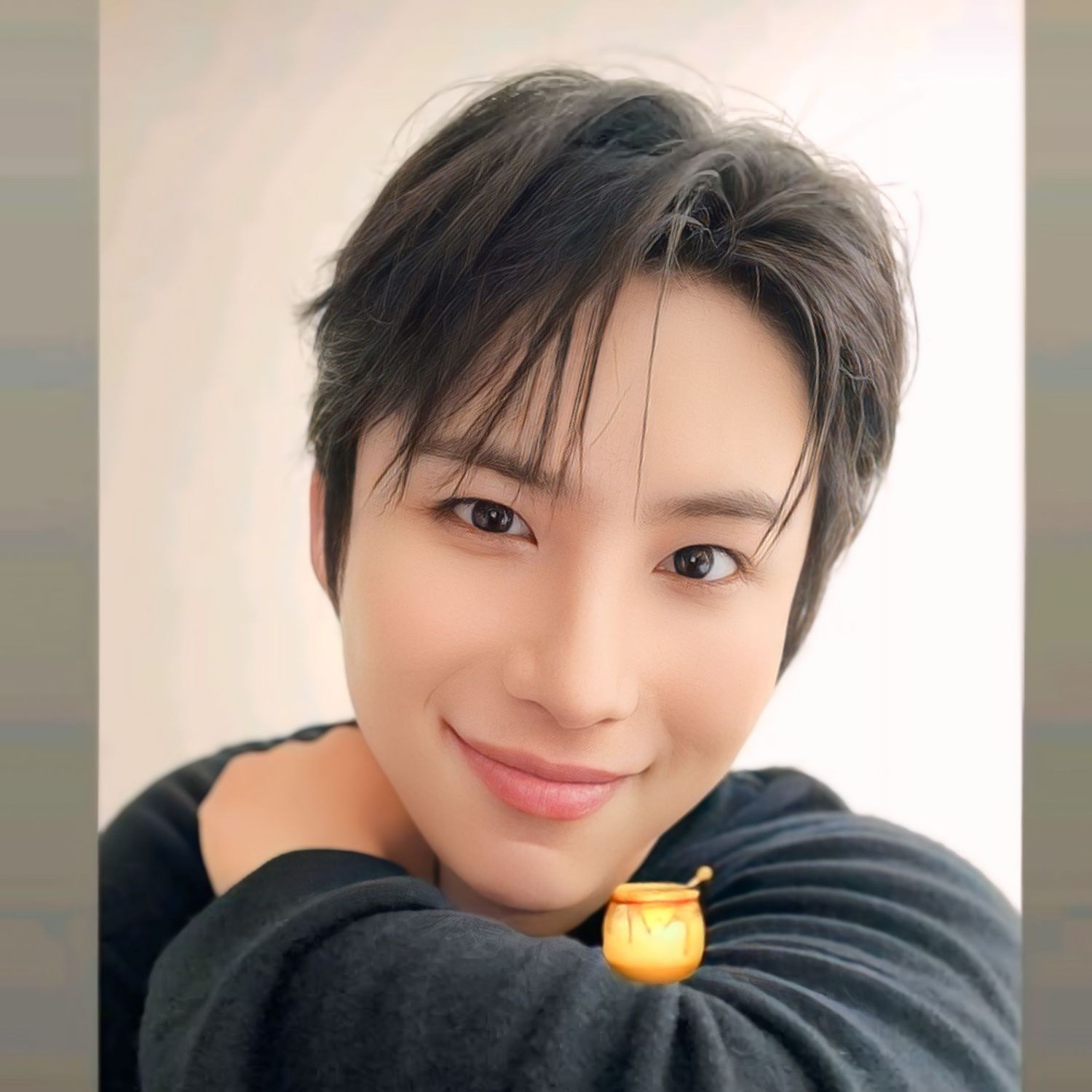 Behind-the-scenes cut of Wow (A.C.E)