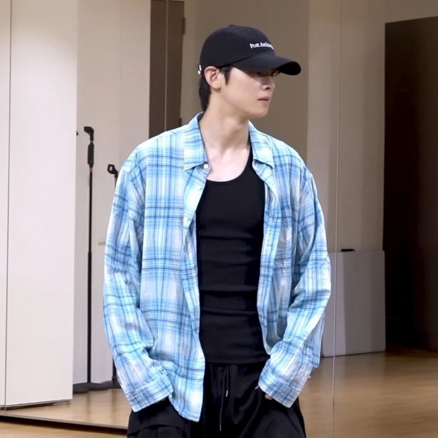 Behind-the-scenes cut of Eunwoo (ASTRO)