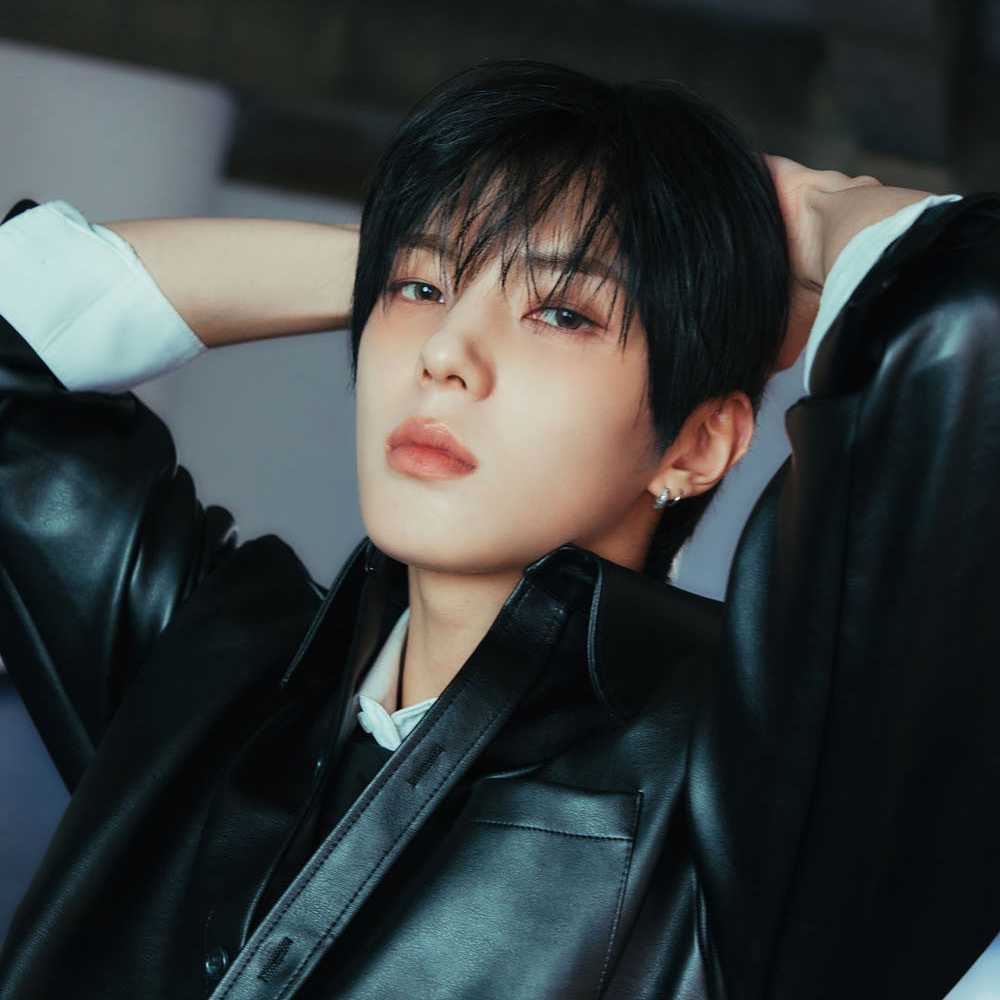 Latest photo of LEEJEONG (WHIB)