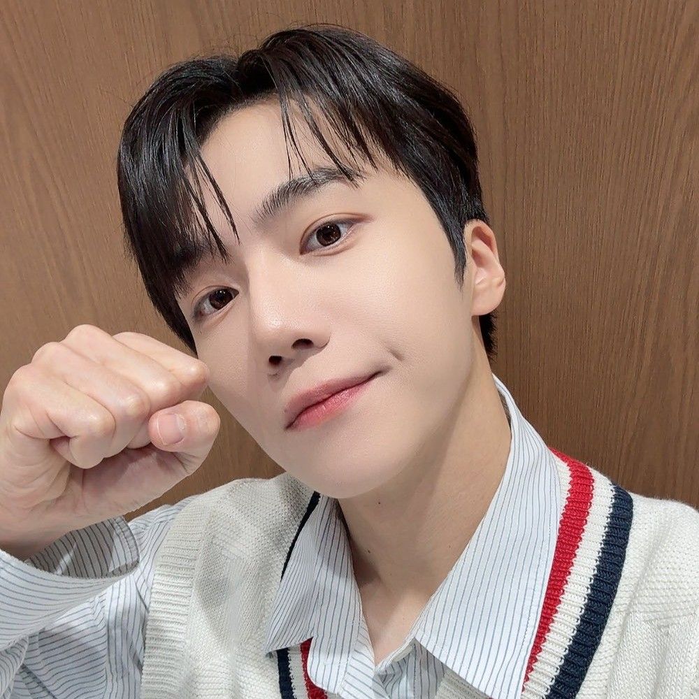 ジノ (PENTAGON)の最近の活動写真