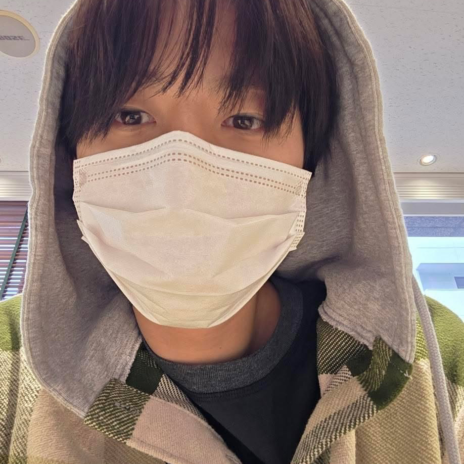 Behind-the-scenes cut of Hui (PENTAGON)