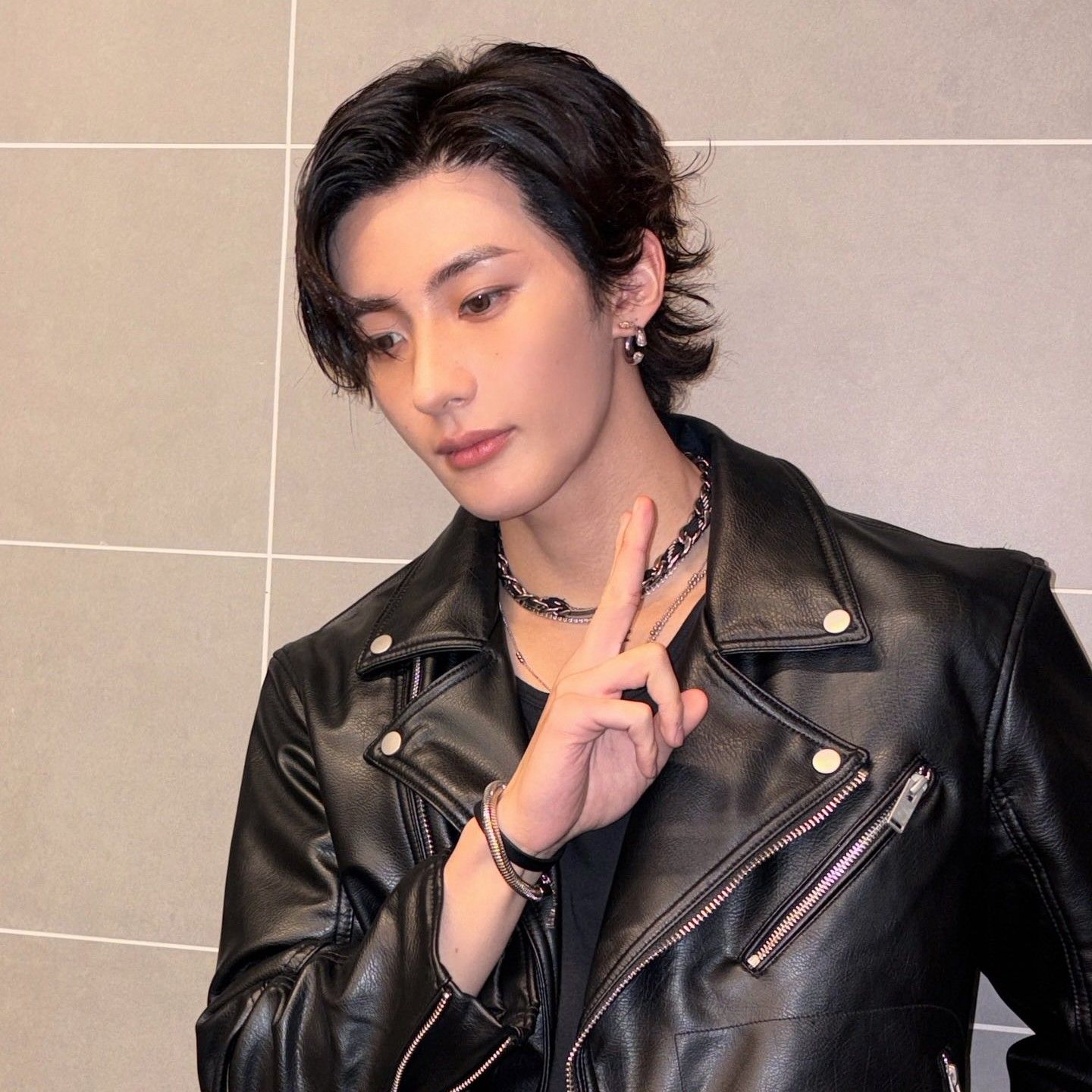 Recent activity shot of Anton (RIIZE)