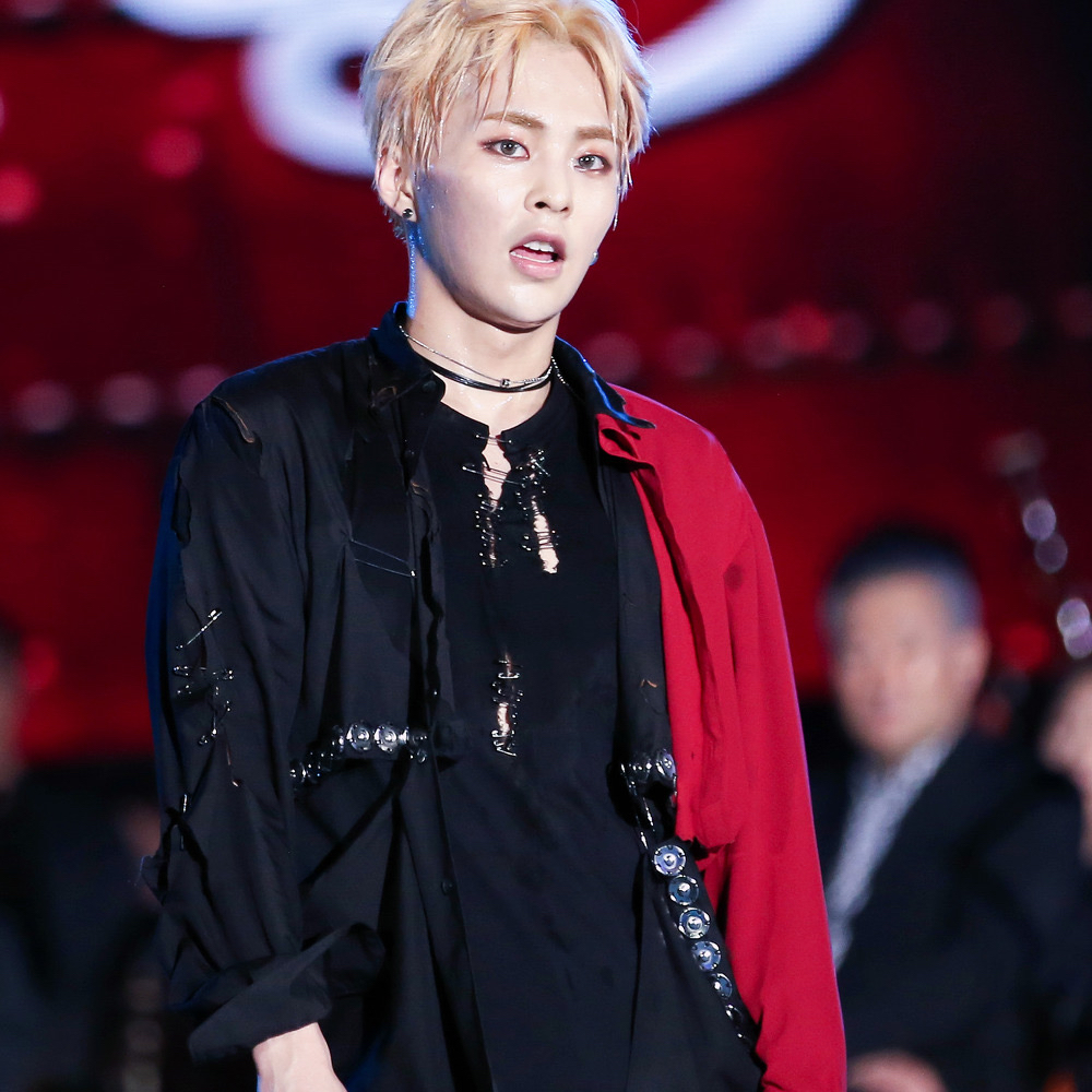 A moment captured by Xiumin (EXO)'s fan