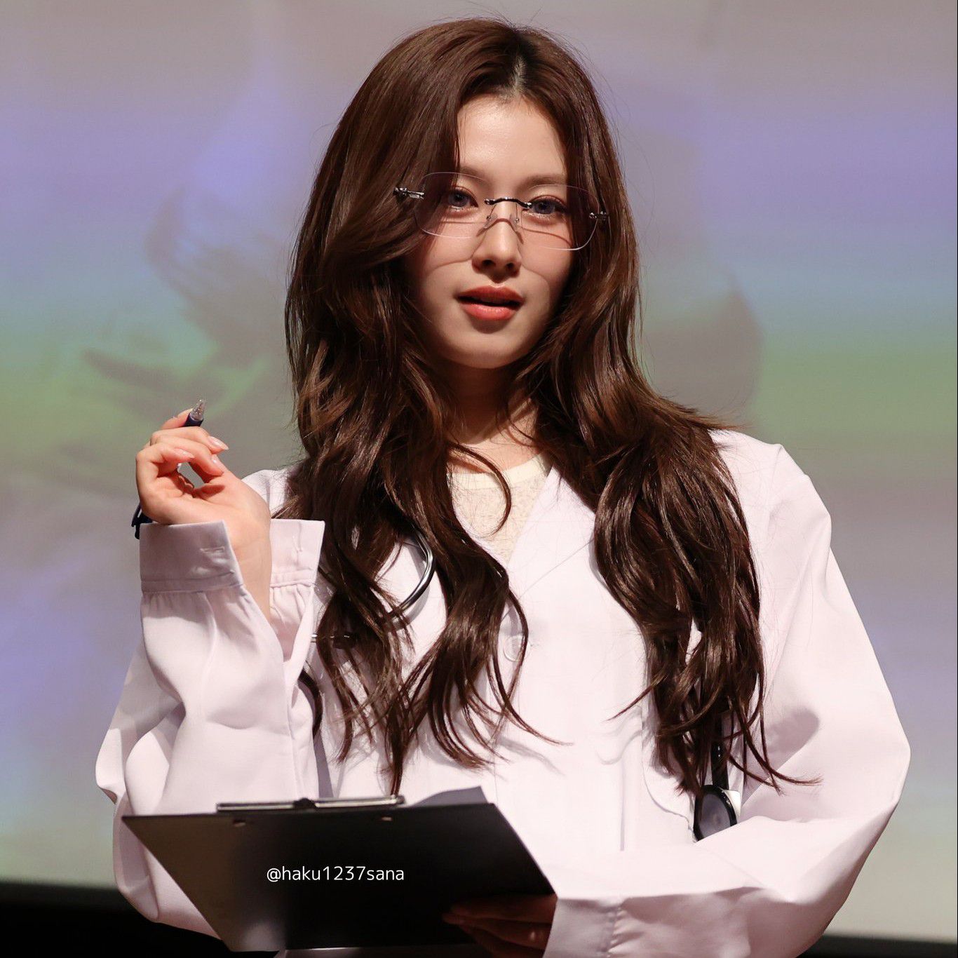 사나 (TWICE) 최근 활동샷