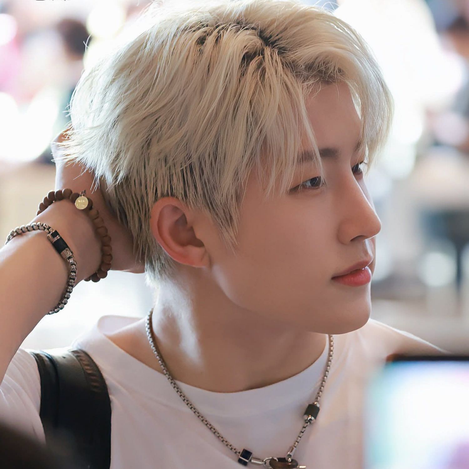 A moment captured by Jinjin (ASTRO)'s fan