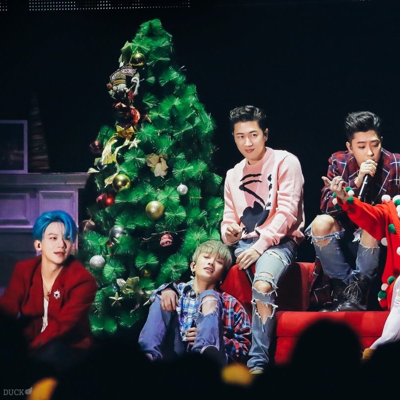 Behind-the-scenes cut of SECHSKIES