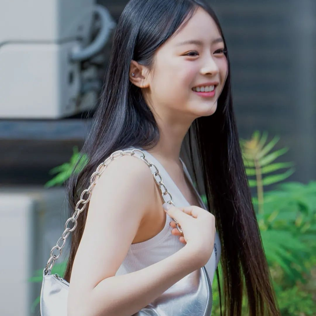 Behind-the-scenes cut of HANNI (NewJeans)