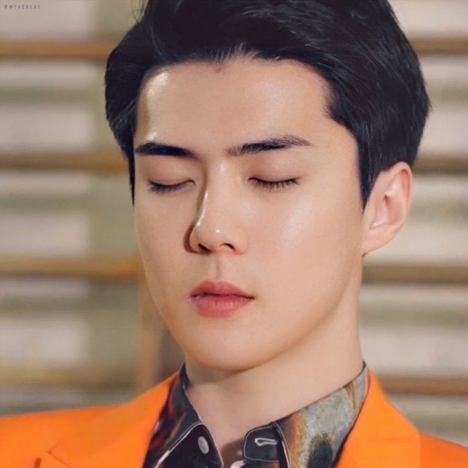 Behind-the-scenes cut of Sehun (EXO)