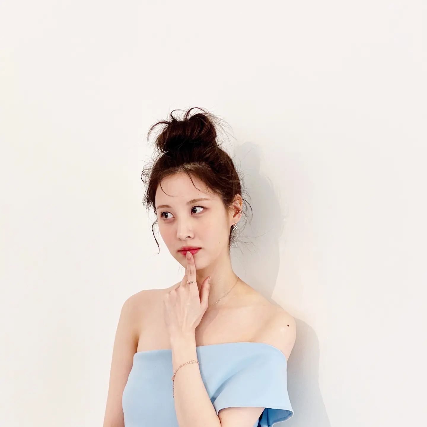 Behind-the-scenes cut of Seohyun (Girls' Generation)