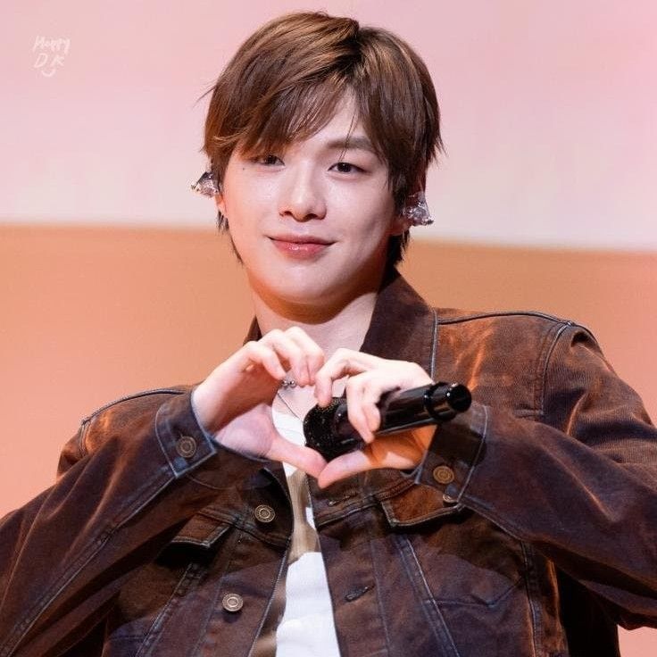 Behind-the-scenes cut of Kang Daniel