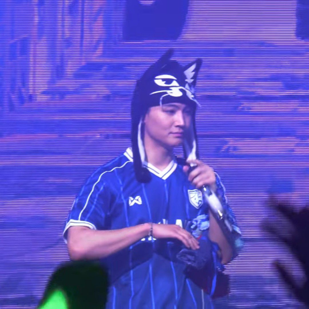 Latest photo of JAY B (GOT7)