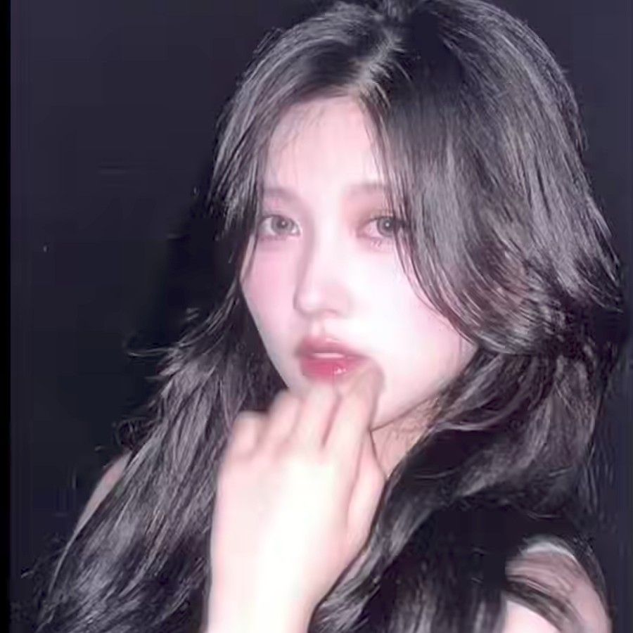 Behind-the-scenes cut of Gaeul (IVE)