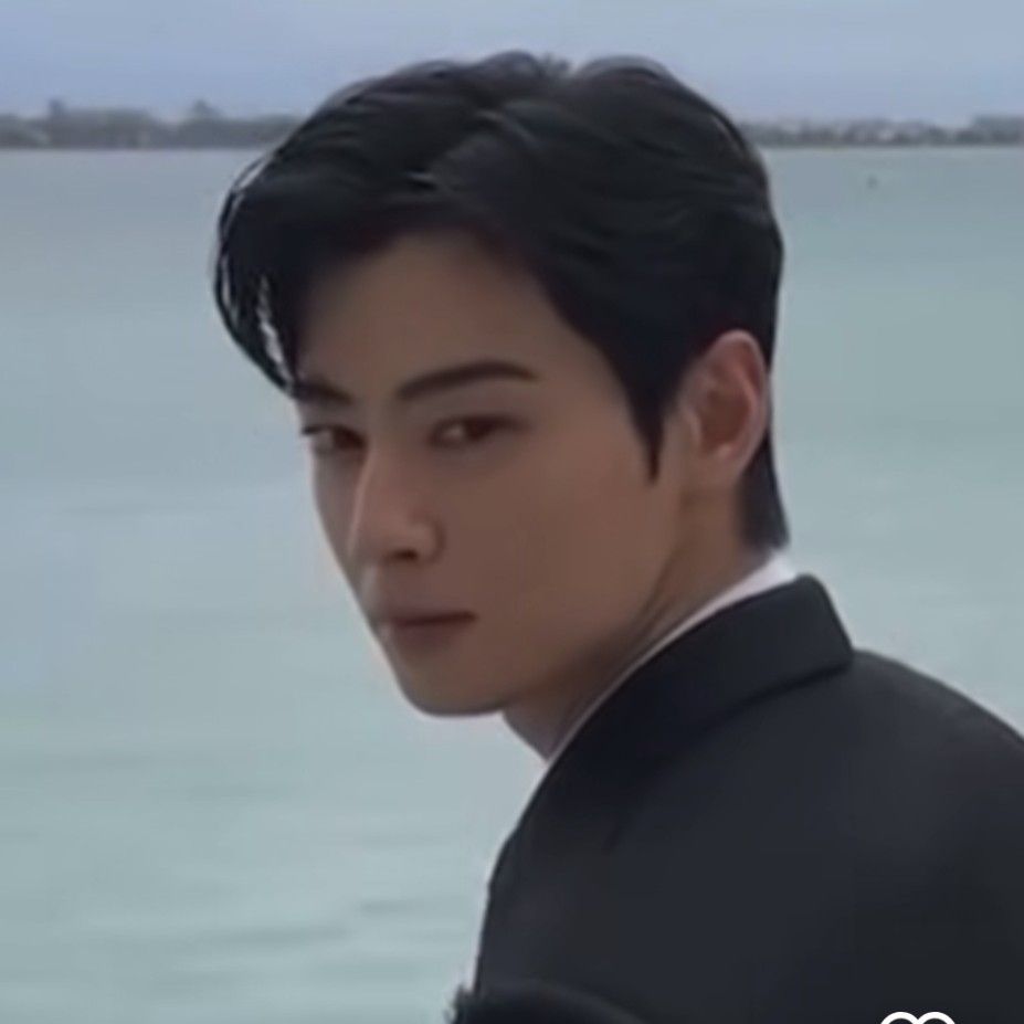 Recent activity shot of Eunwoo (ASTRO)