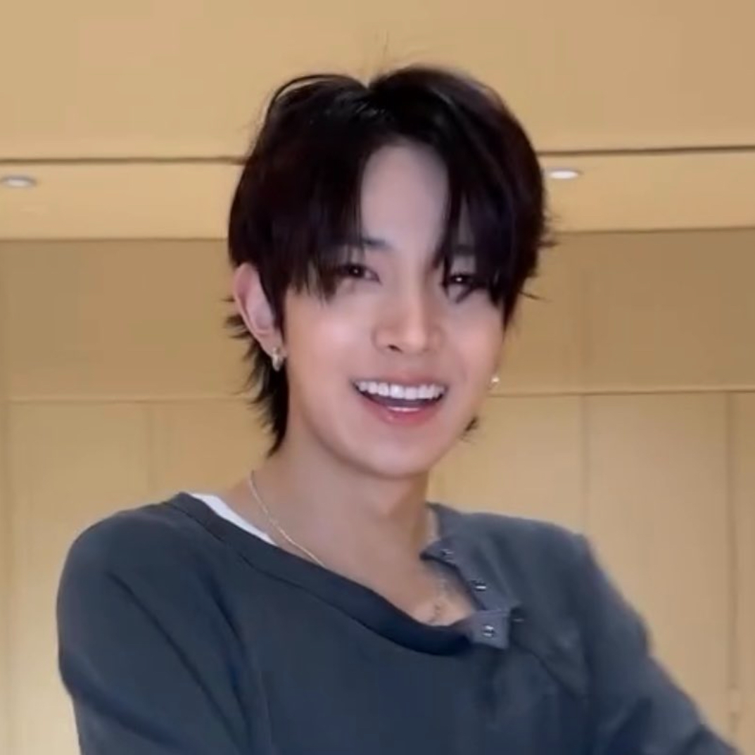 희승 (ENHYPEN)의 비하인드 컷