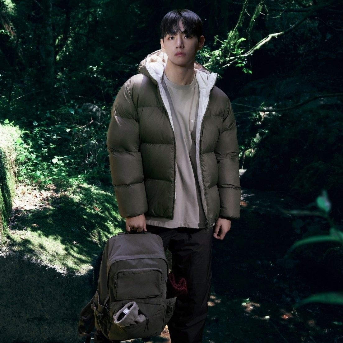 뷔 (방탄소년단)의 비하인드 컷