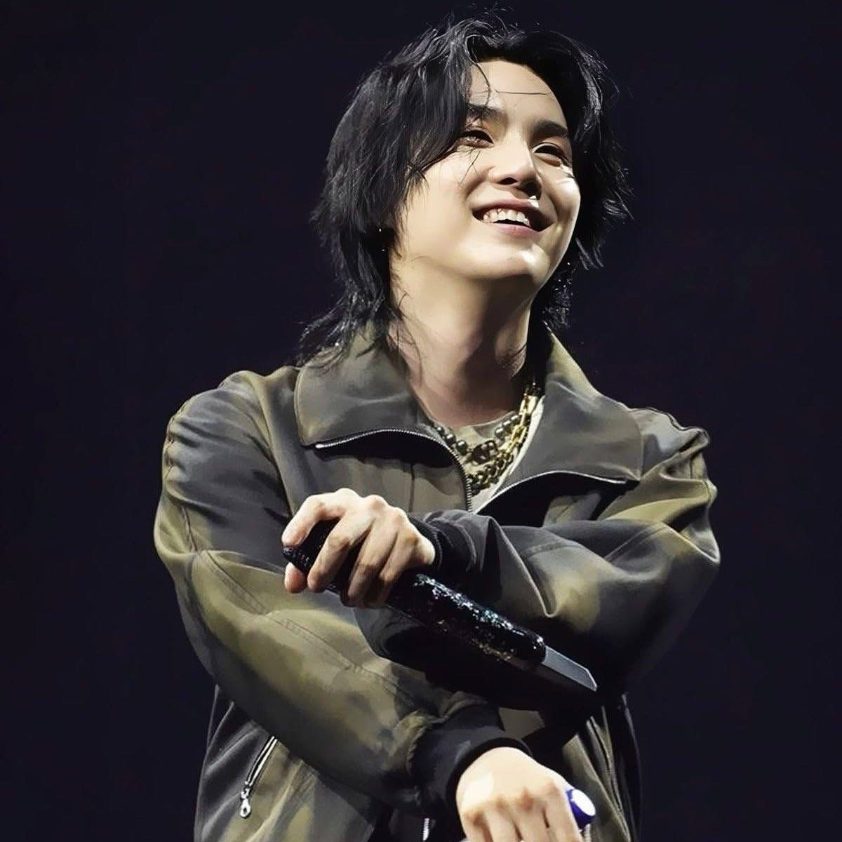 SUGA (防弹少年团)的幕后花絮