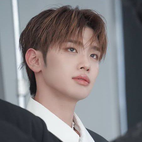 Latest photo of Kim Taerae (ZEROBASEONE)