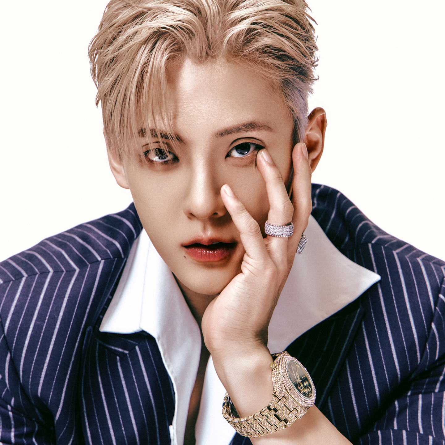 A moment captured by Lee Minhyuk (BTOB)'s fan