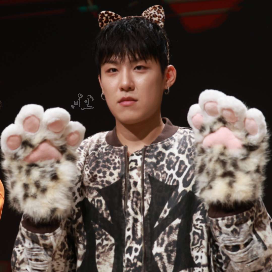 Potret di balik layar Park Woojin (AB6IX)