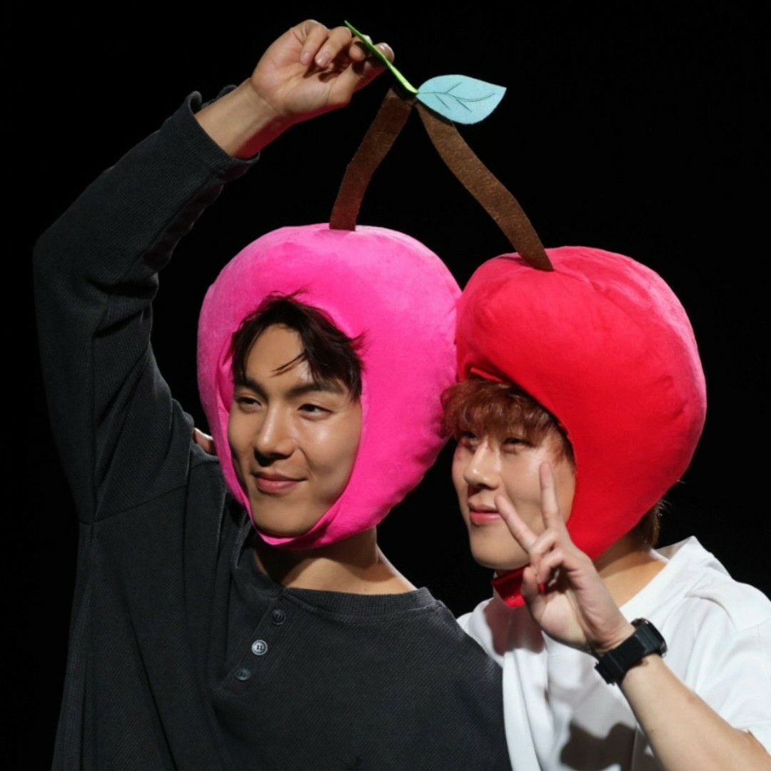 Foto aktivitas terbaru MONSTA X