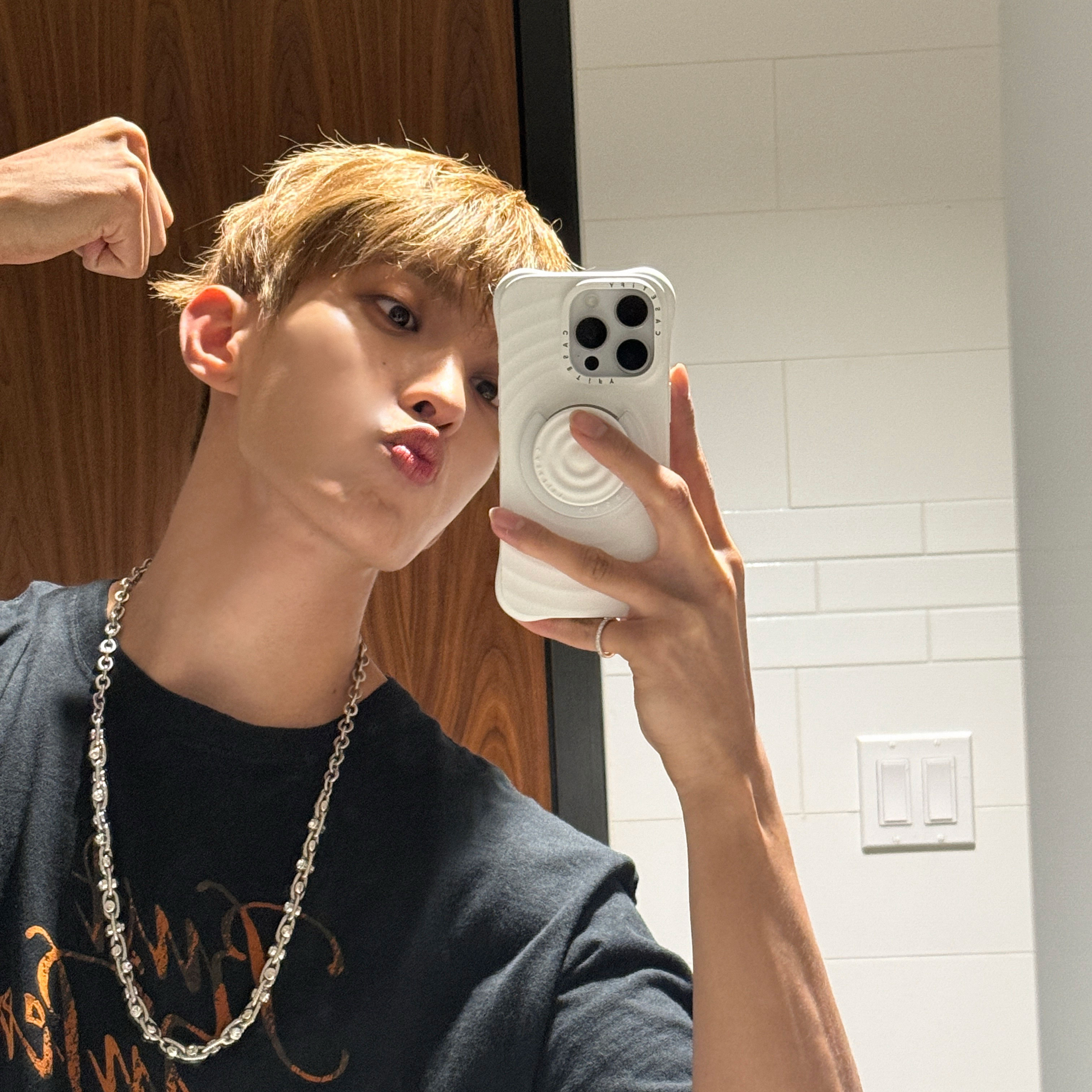 Behind-the-scenes cut of DK (SEVENTEEN)