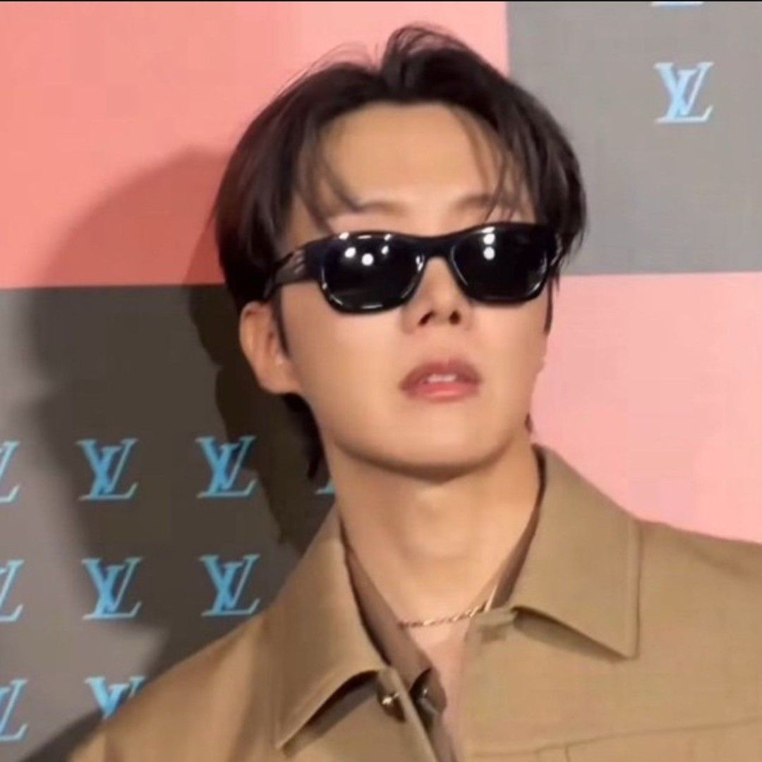 제이홉 (방탄소년단) 최근 활동샷