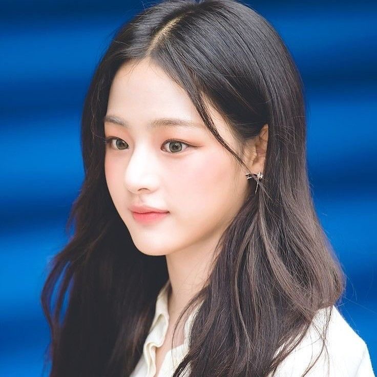 Latest photo of Minji (NewJeans)