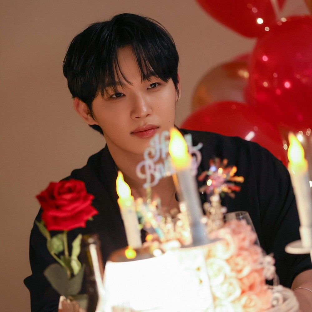 A moment captured by Lim Hyunsik (BTOB)'s fan