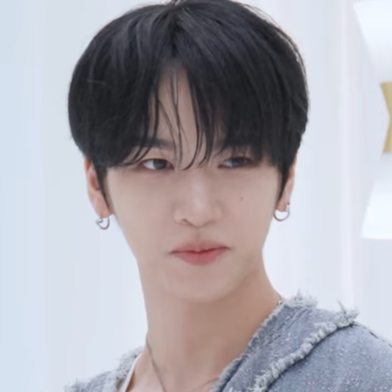 A moment captured by Hanjun (n.SSign)'s fan