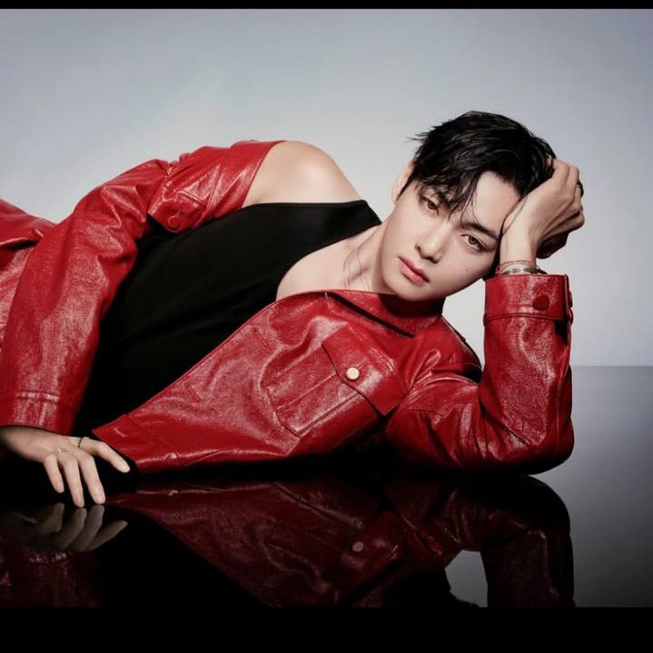 V (BTS)の最近の活動写真